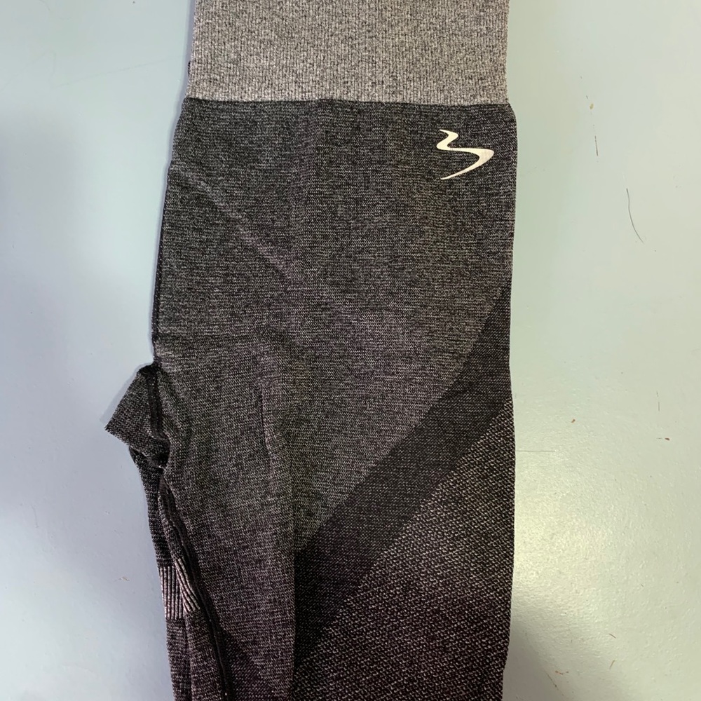 Beachbody Leggings size Large
